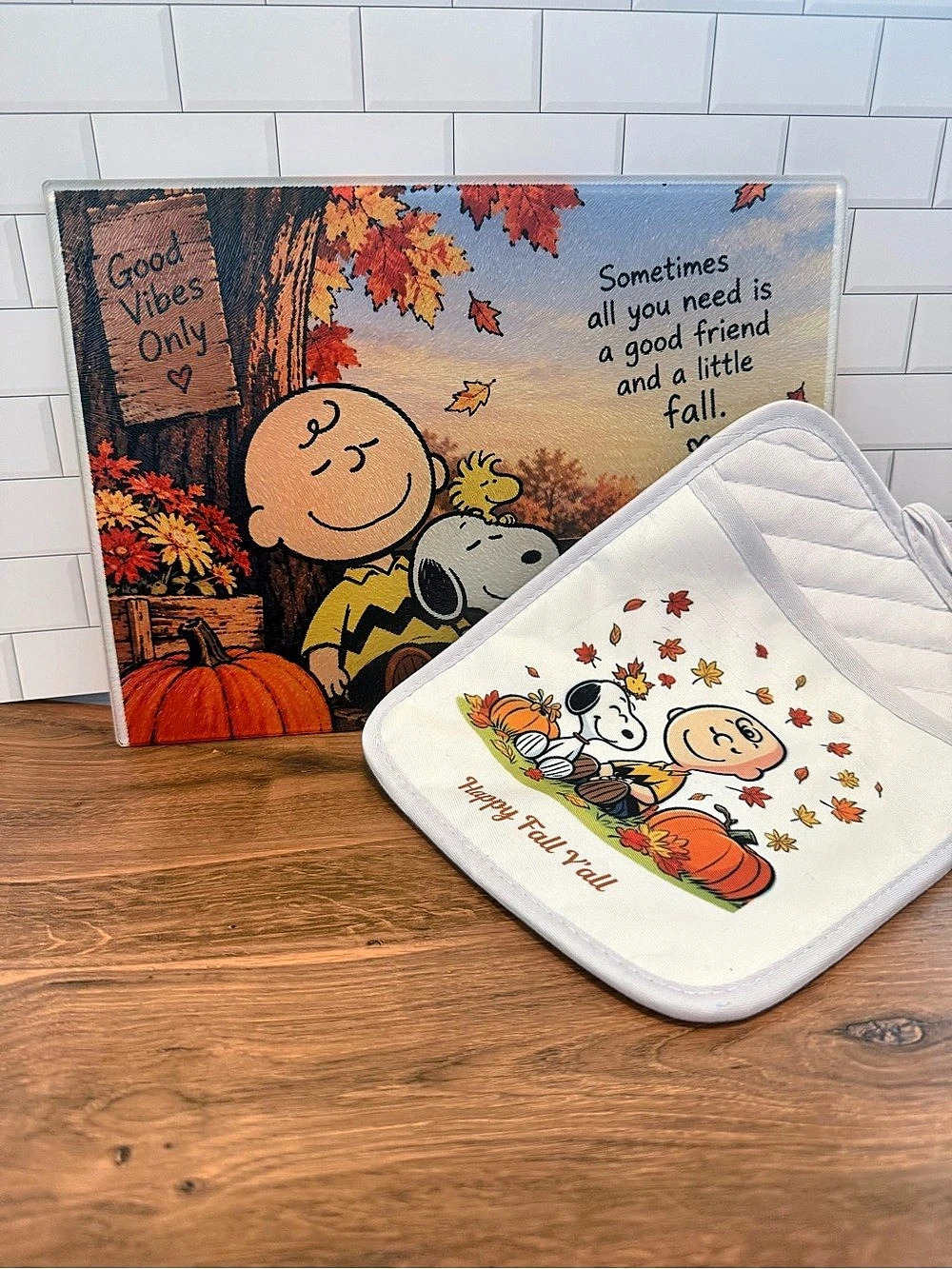 Peanuts Snoopy Printed Glass Cutting board and potholder